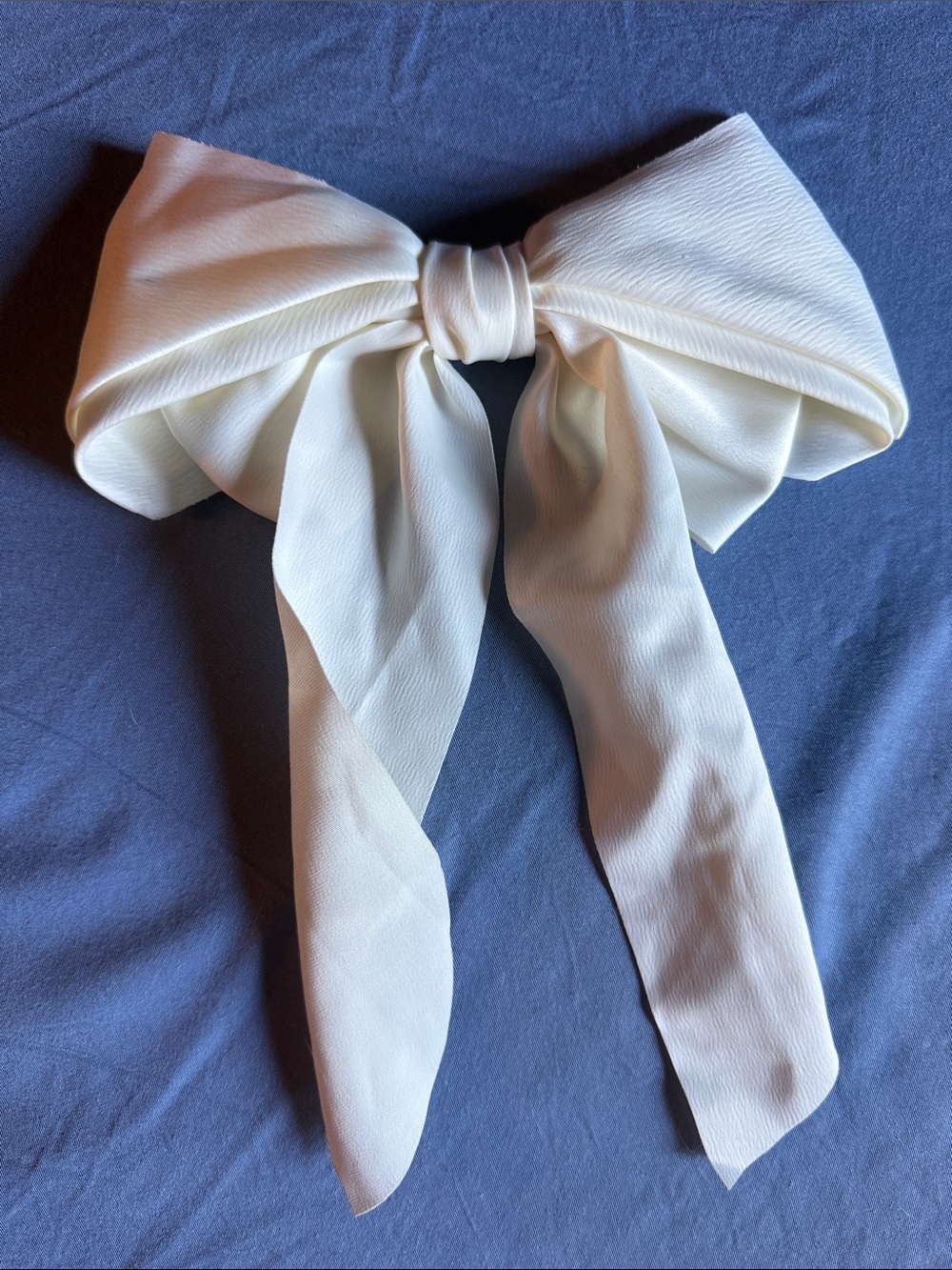 Elegant Ivory Bow Hair Accessory